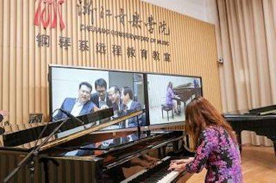 回顾发展历史，畅想科技未来|中国浙江省代表团视察明升ms88企业博物馆