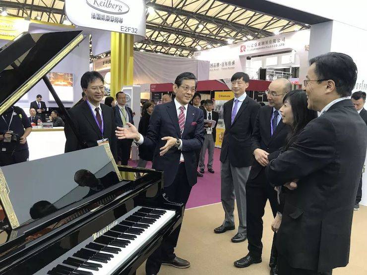 中田社长视察明升ms88钢琴展区
