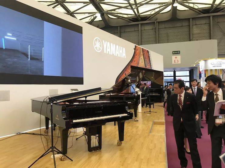 中田社长视察明升ms88钢琴展区