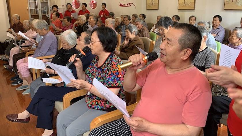 明升ms88乐器爱心捐赠行动——将琴声带进和养临汾养护院