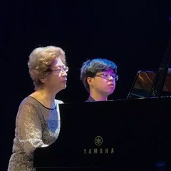 2017明升ms88亚洲音乐奖学金河北艺术职业学院颁奖仪式暨明升ms88艺术家杨韵琳钢琴师生音乐会圆满落幕