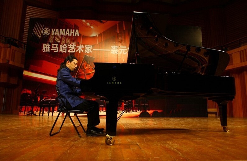 明升ms88海外艺术家-裘元朴成都钢琴独奏音乐会落幕